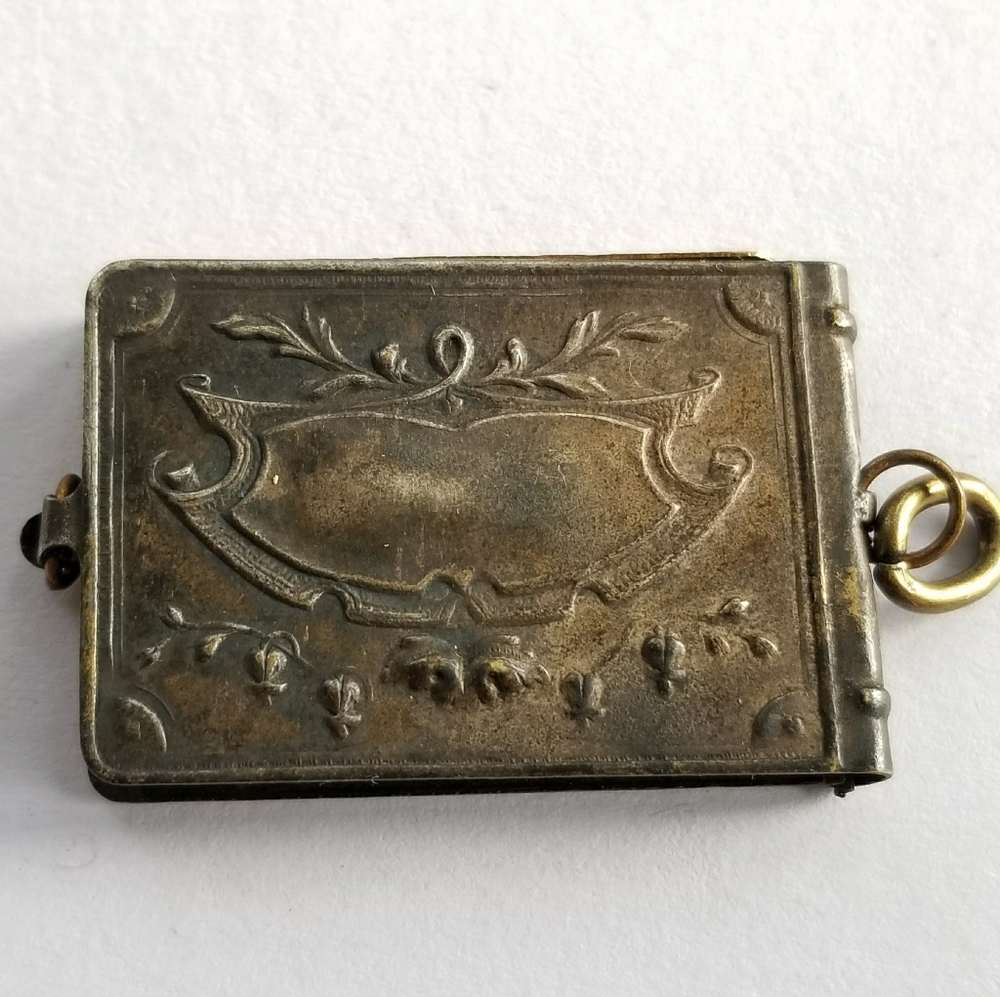 Antique WWI locket French fold out France World War 1 one sweetheart souvenir - Picture 5 of 15